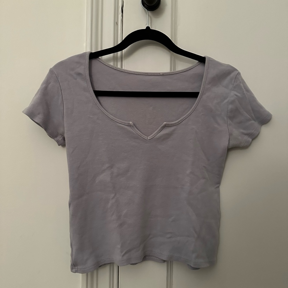 Brandy Melville Ashlyn V Notch Baby Tee